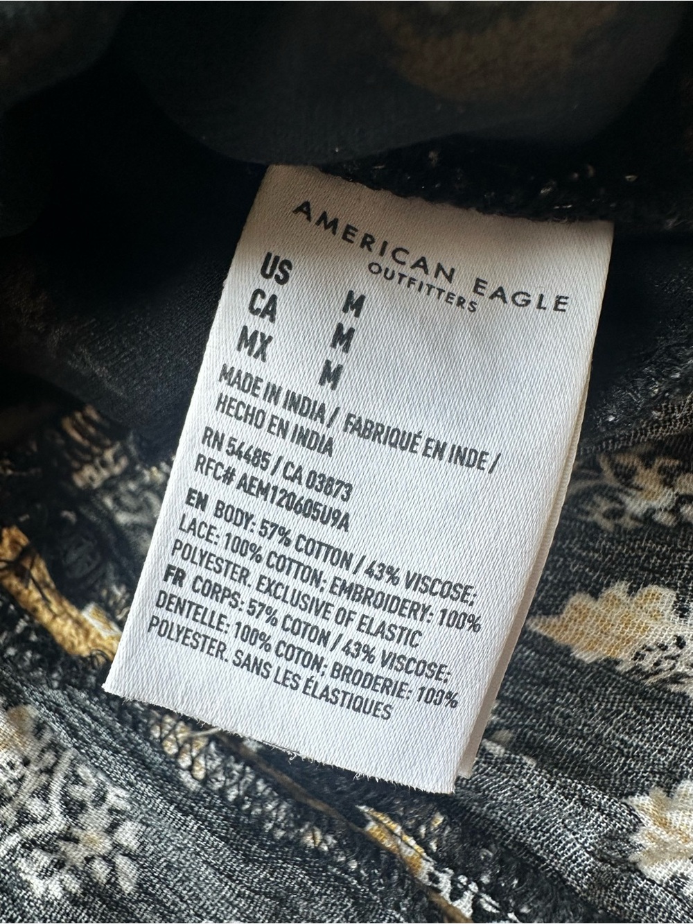 American Eagle Black Gold Embroidered Peplum Top Flutter Sleeve Size Medium - Picture 7 of 7